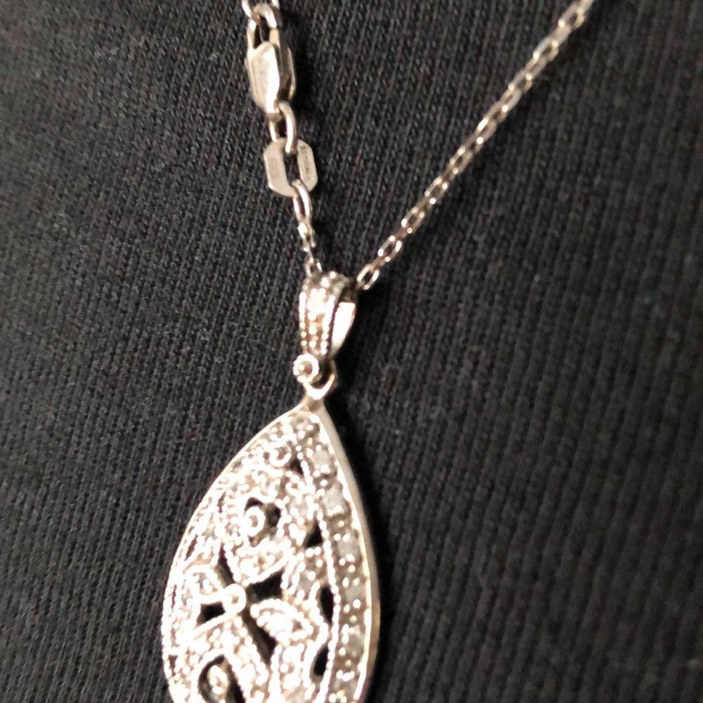 Silver Necklace with Teardrop Pendant - Picture 4 of 5
